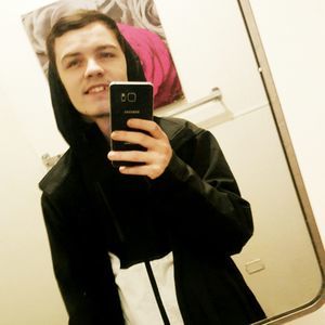 Meet your Posher, Ethan